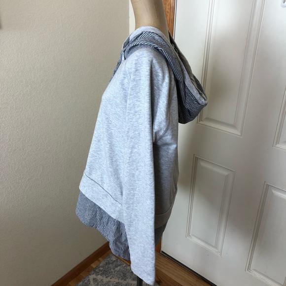 Sundance Gray Stripped Hoodie Jacket Loungewear Cozy - Picture 2 of 4